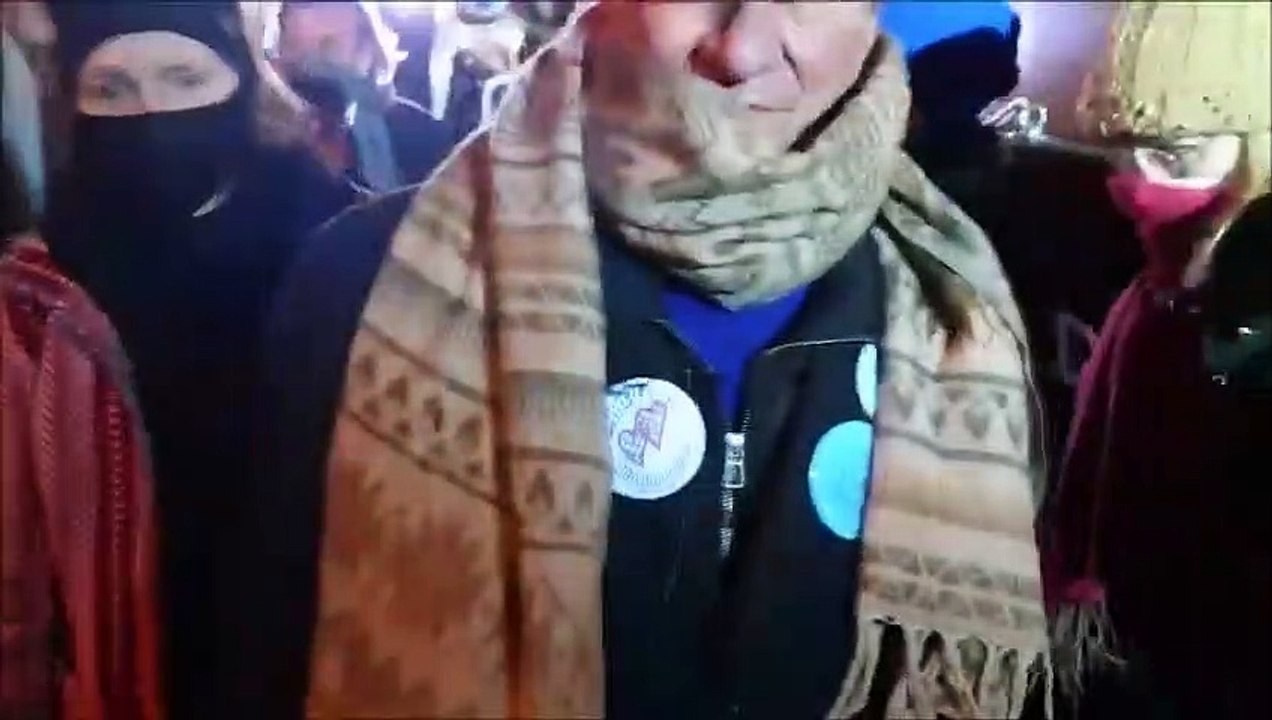 Karl Hintz klärt über Recht und Gesetz auf