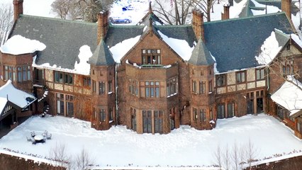 This Gilded Age Mansion in the Berkshires Is the Perfect Setting for a Romantic Winter Get