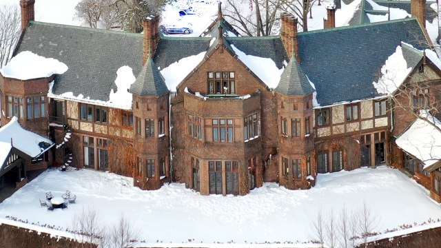 This Gilded Age Mansion in the Berkshires Is the Perfect Setting for a Romantic Winter Get
