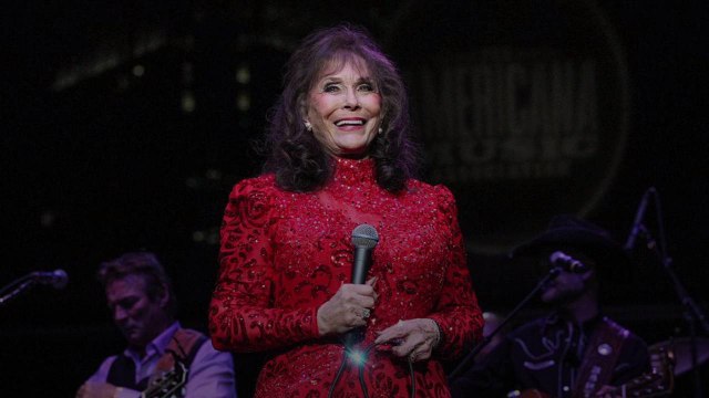 Loretta Lynn Marking 50th Anniversary of Coal Miner’s Daughter With New PBS Documentary