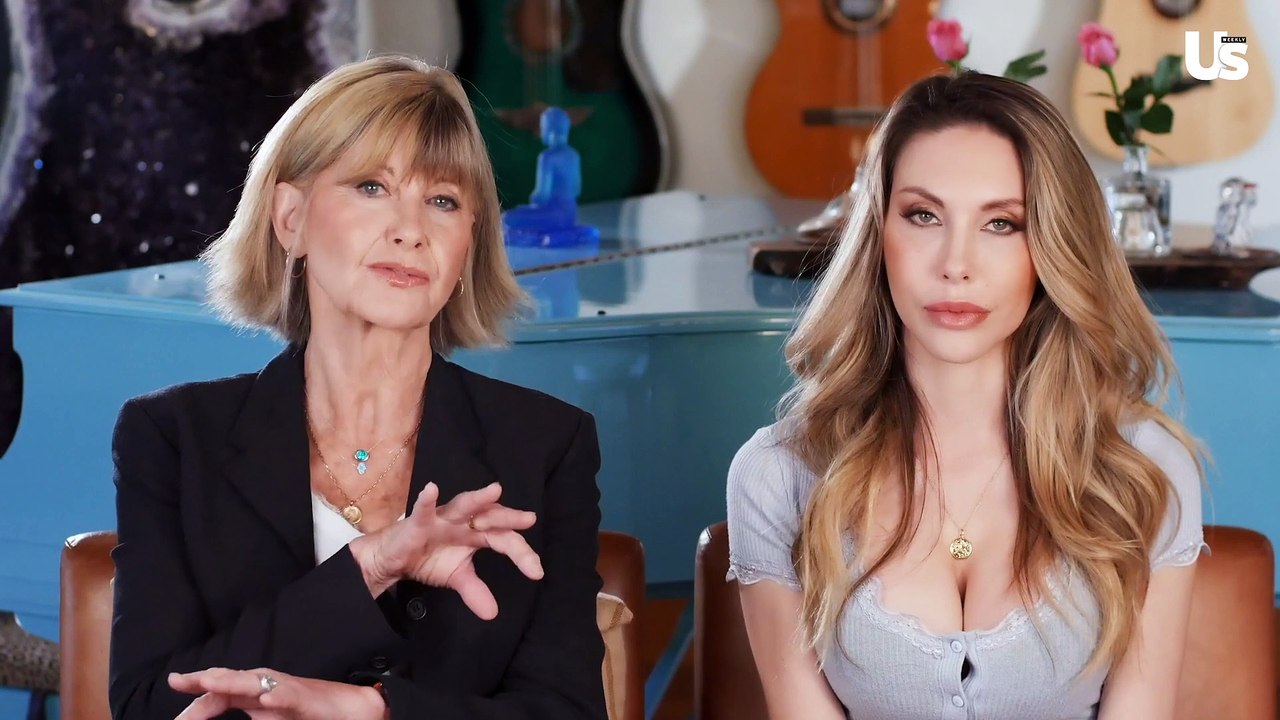 Olivia Newton-John Breaks Down Her Iconic ‘Grease’ Kiss with John Travolta: Art of Kissing