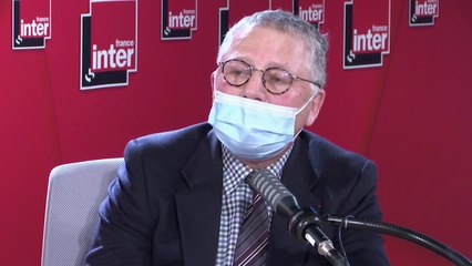 Emmanuel Hirsch : "Chacun d'entre nous, depuis un an, est dans une posture d'attente, d'anxiété. On voit une société qui vit la mortalité de ce à quoi elle est attachée, de ses essentiels. Mais il n'y a pas eu de vrai débat, de concertation."