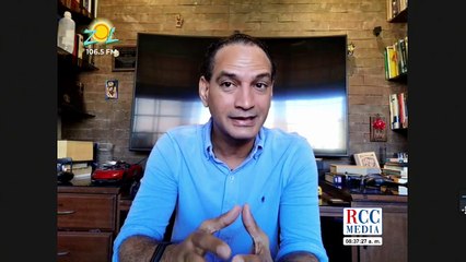 José Laluz explica que es "En chukyteo, fumeteo, tarjeteo Molineo- Dale teteo, teteo"