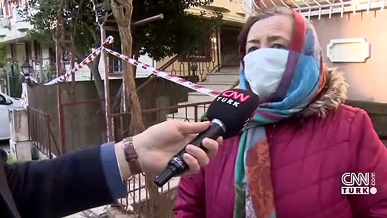 Yağış sonrası istinat duvarı çöktü