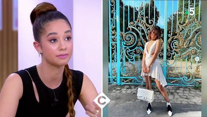 Lena Situation dans "C à vous" sur France 5: "Je me suis beaucoup faite critiquée sur mon physique et ma petite poitrine"