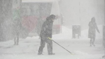 Snowstorm blankets parts of Japan