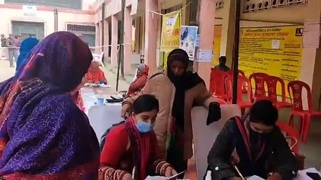 कोविड -19 टीकाकरण के तीसरे चरण में 17 चिकित्सालयों के 32 सत्रों पर हुआ टीकाकरण