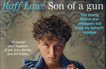 Rafferty Law es la viva imagen de su famoso padre en su última portada