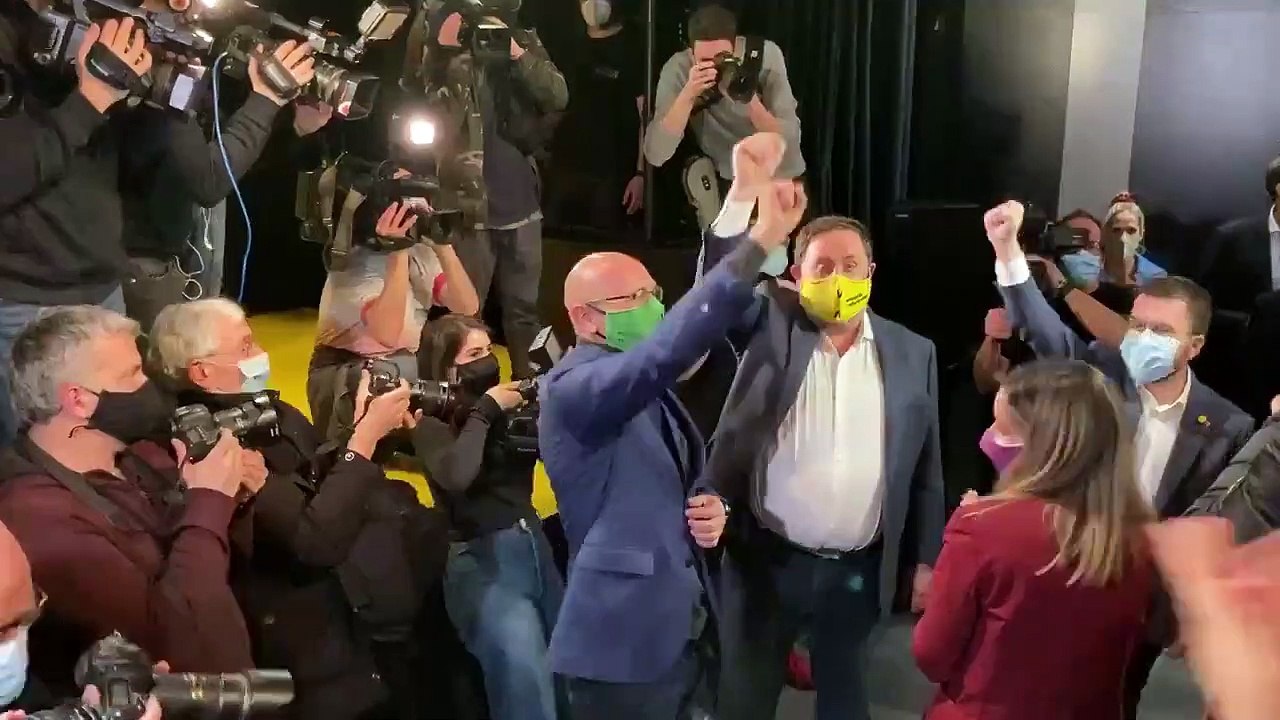 Los delincuentes Junqueras y Romeva en un mitin de ERC