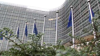 Tải video: Bruselas autoriza la comercialización de la vacuna de AstraZeneca