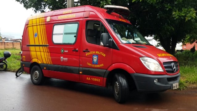 Homem com Mobilete fica ferido em colisão com Ford Ka, na Rua das Palmeiras, no Bairro Coqueiral