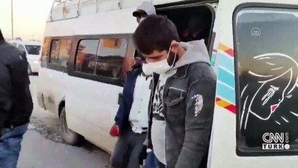 Minibüsten 33 kişi çıktı