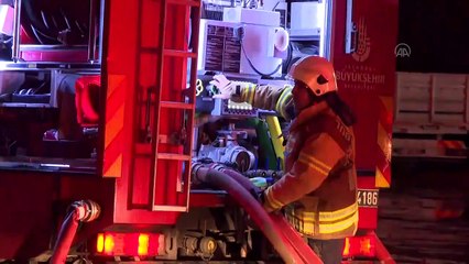 Esenyurt'ta plastik fabrikasında yangın