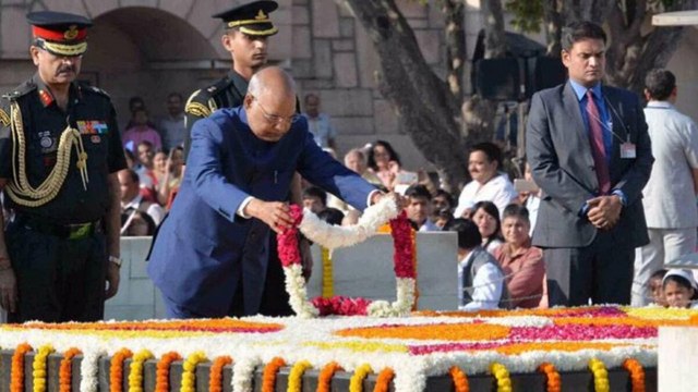 President Kovind pays tribute to Mahatma Gandhi