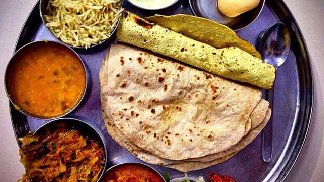 बासी होने पर गलती से भी ना खाएं ये चीजें, आखिर क्यों |Baasi Hone Par Na Khaye Yeh Cheezein | Boldsky