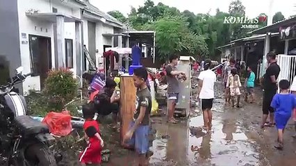 Download Video: 40 Rumah Warga Rusak Berat Diterjang Banjir Luapan Sungai Bedadung