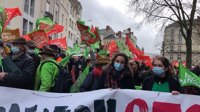 Près de 600 personnes à la Manif pour Tous