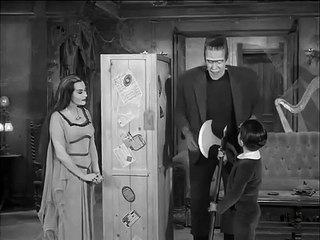 Marilyn Falls In Love | The Munsters