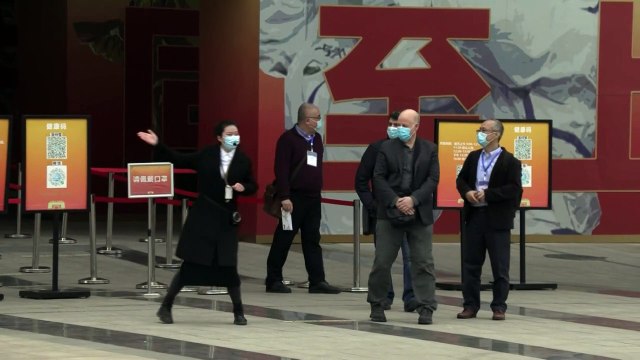 Misión de OMS visita hospital de Wuhan que recibió a los primeros enfermos de covid