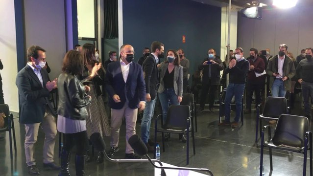 Pablo Casado y Alejandro Fernández llegando al acto central de campaña
