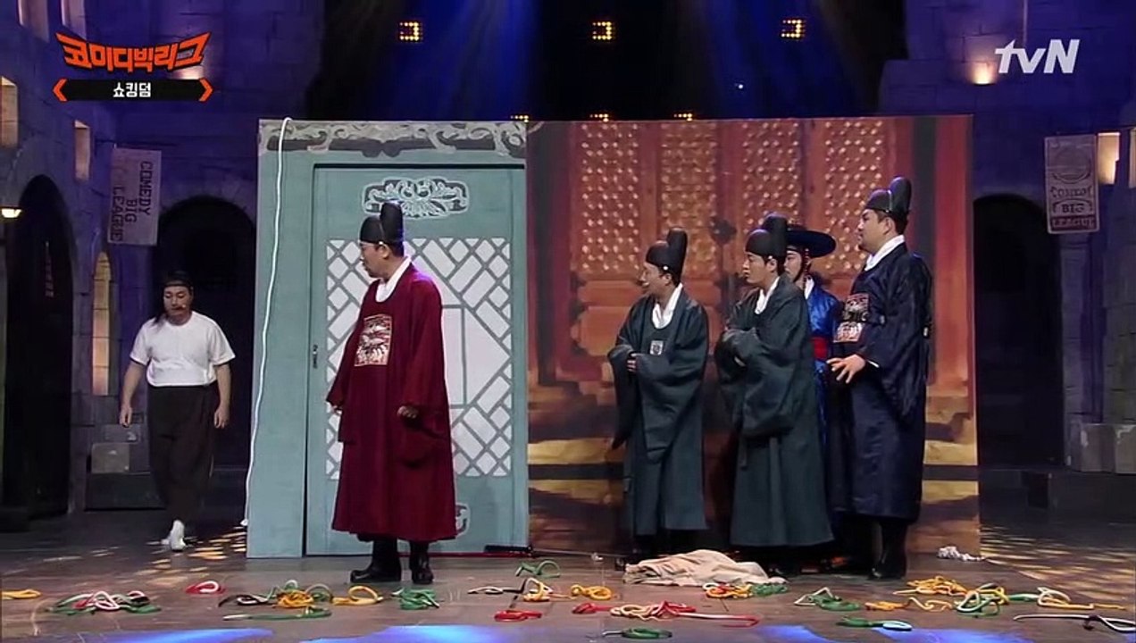 [충격 결말] 이제는 하다하다 뱀까지 컨트롤 하는 황제성...하찮은 피리 소리♪