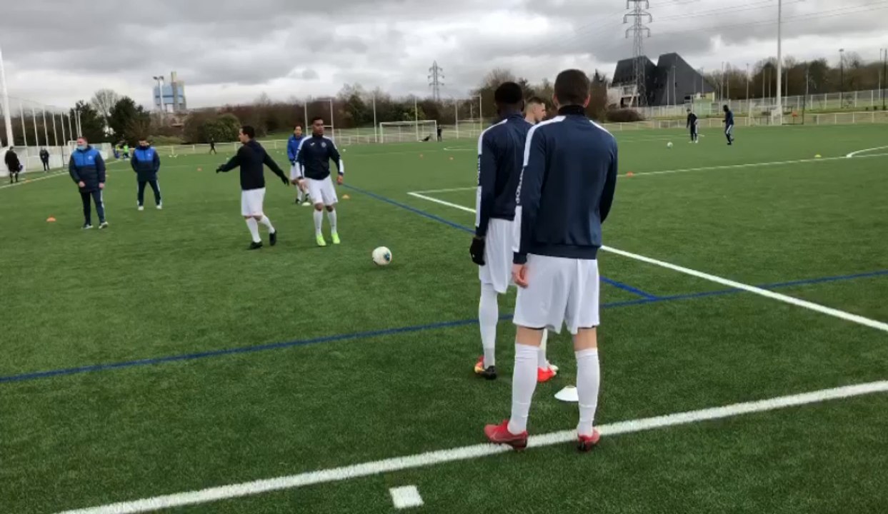 Le FCMT à l’échauffement avant son match de Coupe de France contre Thaon