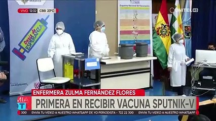 Una enfermera fue la primera en recibir la vacuna Sputnik V en Cochabamba