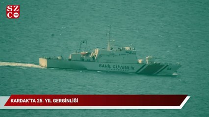 Скачать видео: Kardak Kayalıkları'na gelmeye çalışan Yunan botunu, Türk sahil güvenliği engelledi