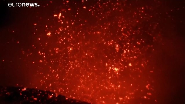 Извержение вулкана Этна: зрелищно и неопасно