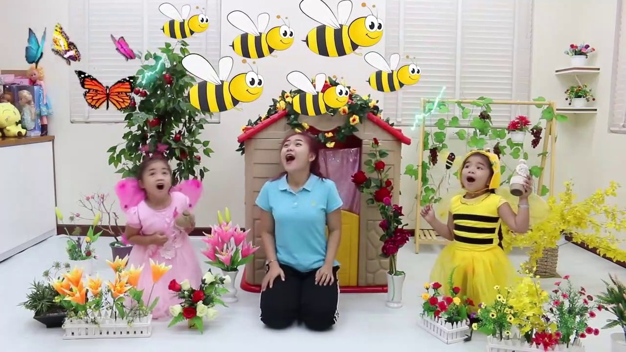 Suri Pretend Play with Kids Hair Salon Toys - kids funny videos