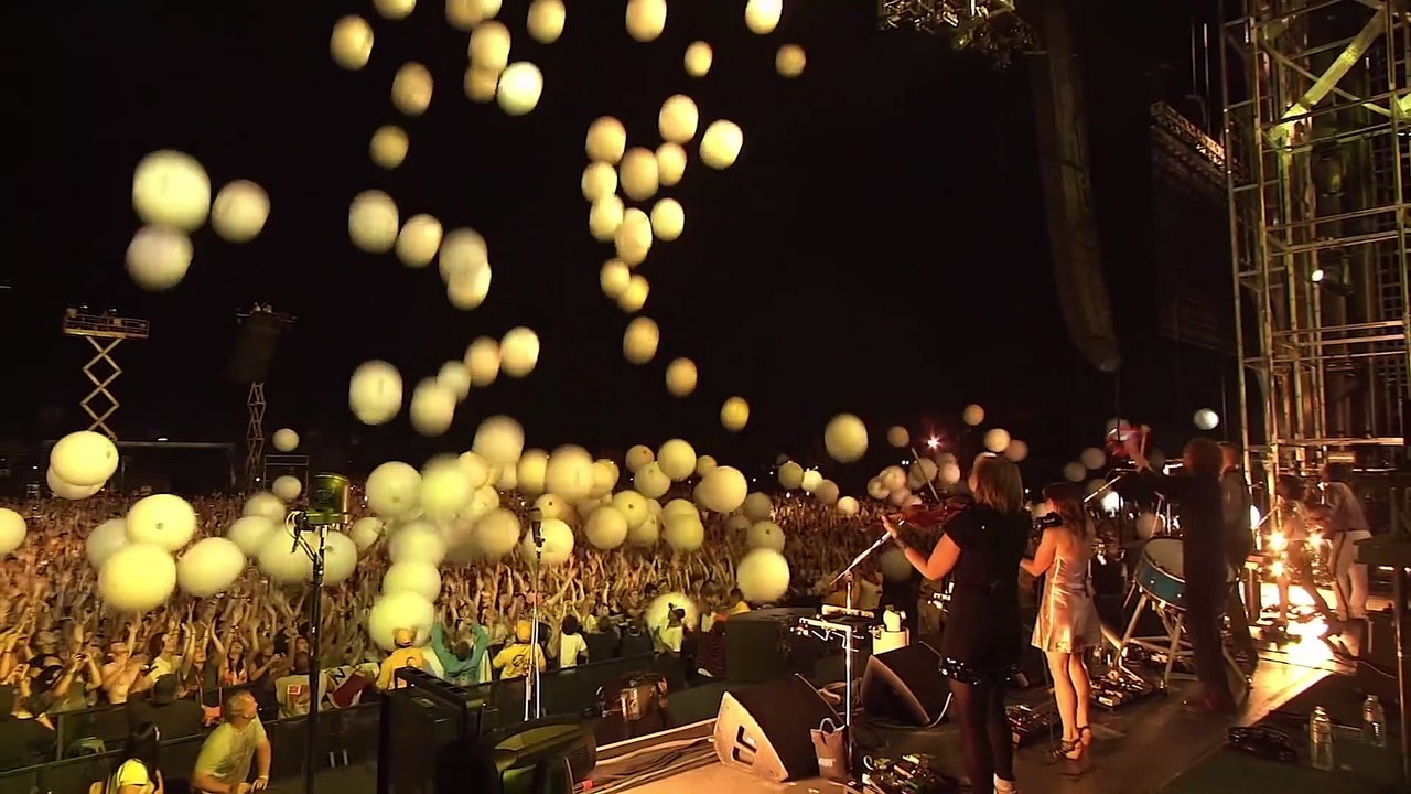 Arcade Fire - Wake Up (Live Coachella)