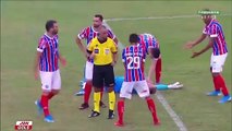 El vídeo de la brutal patada de un futbolista contra el rostro de un arquero de Brasil