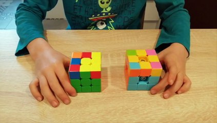Quatrième étape du rubik's cube 3X3X3 : la croix jaune ( croix du dessus)