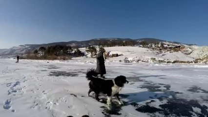La abuela rusa que recorre el hielo del Baikal a los 79 años