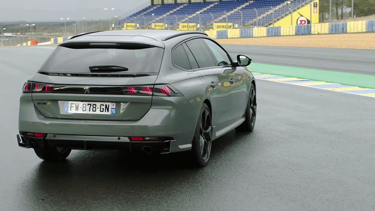 Break électrifié radical 508 SW Peugeot Sport Engineered (Statique)