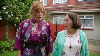 Two Doors Down S01E05