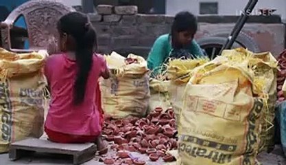 Indian potters are struggling to survive as a Diwali tradition of displaying clay oil lamps has become less popular