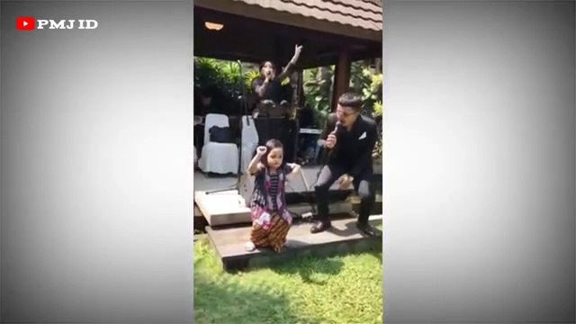 LUCU DAN BIKIN GEMES JOGETAN ANAK KECIL DI PERNIKAHAN