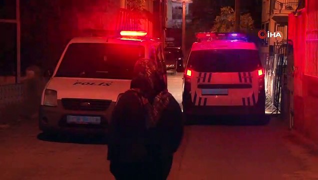 Takıntılı eski sevgili, erkek arkadaşının ailesinin evini yakmaya çalıştı