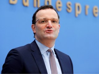 Jens Spahn stellt auf "harte Wochen der Knappheit" ein