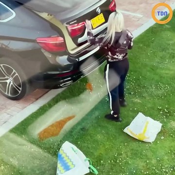 Il rend sa soeur complètement dingue avec la commande à distance du coffre de sa voiture