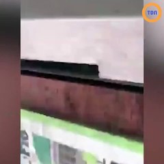 Un homme se moque du coronavirus et se filme en train de lécher un distributeur de billets !