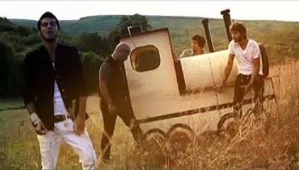 Kolpa - Koşa Koşa (Klip) (0,5 Ses İnce)