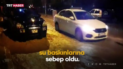 İzmir sağanağa teslim: Bir aylık yağış bir gecede düştü
