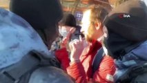 - Rus muhalif lider Navalny duruşmada, destekçileri gözaltında
