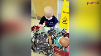 Kanserli minik çocuğun arkadaşına yaptıkları duygulandırdı!