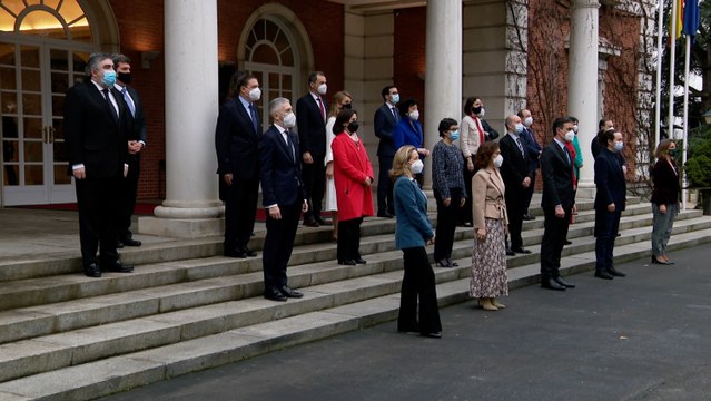 Foto oficial del Gobierno tras los cambios de Iceta y Darias