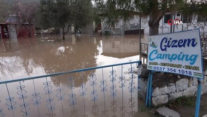 Çanakkale'de şiddetli yağış sonrası Assos'ta bazı kamp alanlarını su bastı