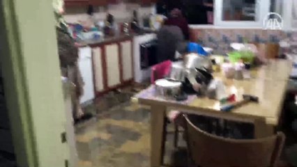 İzmir'de sağanak sel ve su baskınlarına neden oldu