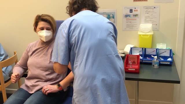 Coronavirus: ouverture du premier centre de vaccination du pays à Bruxelles